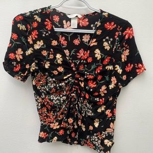 H&M cropped rouched shirt